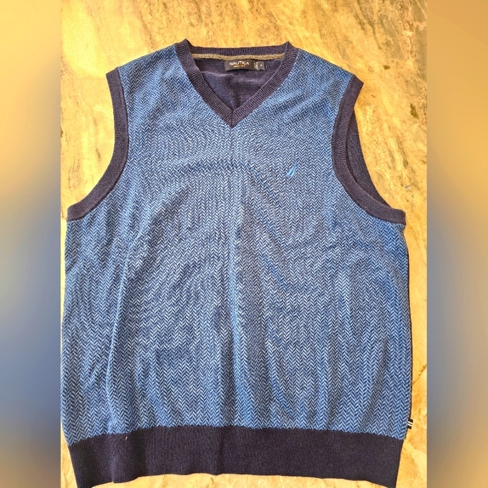 Nautica Men’s Blue Chevron Knit Sweater Vest Size M 100% Cotton Classic Fit